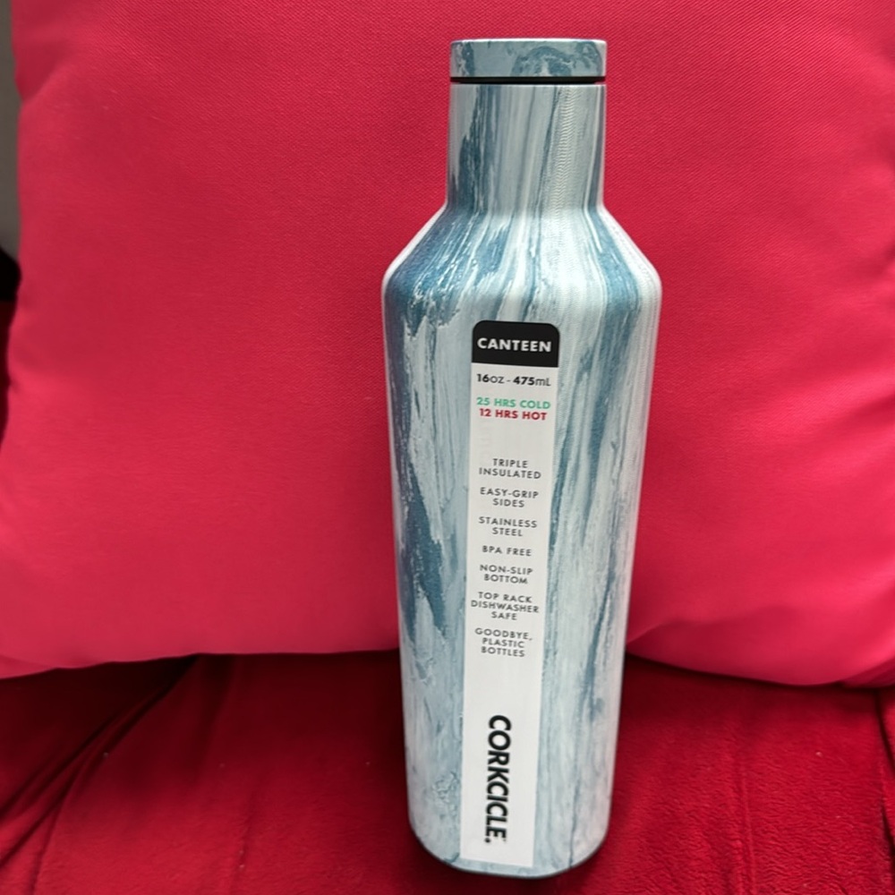 Corkcicle 16oz Canteen BNWT Blue Marble.